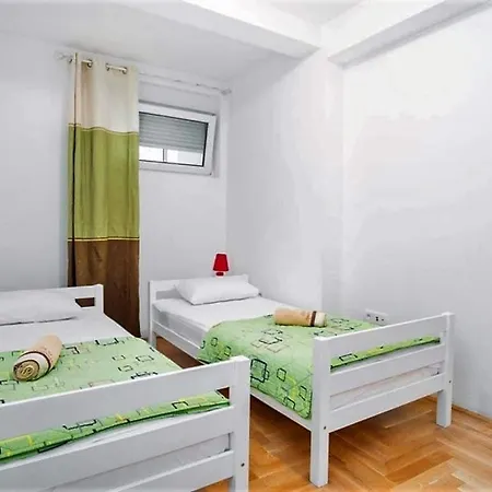 Ema Lux * Budva